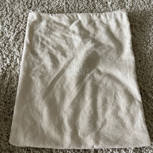 Badgley Mischka Rebekah Strappy Silver/Black Strappy BlockHeel Sandals wDust Bag - Picture 9 of 9